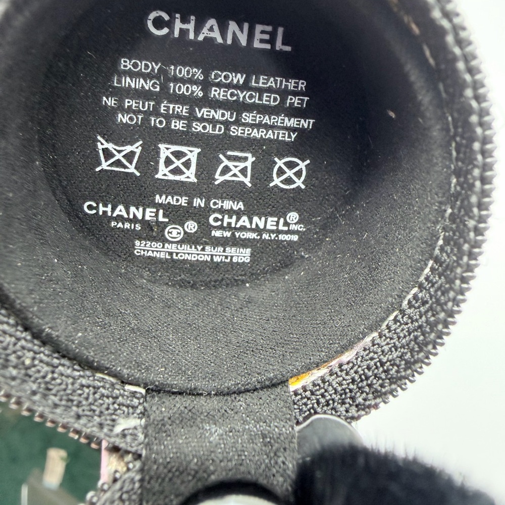 CHANEL Limited Edition Brush Set with Lavender Leather Case - 135 Immortelle NIB - Picture 3 of 9